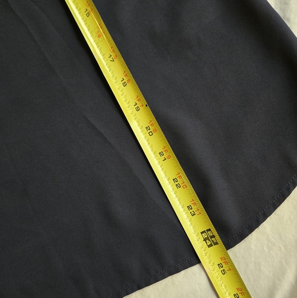 Banana Republic Navy Ruffle Sleeve Shell Blouse - Picture 5 of 8